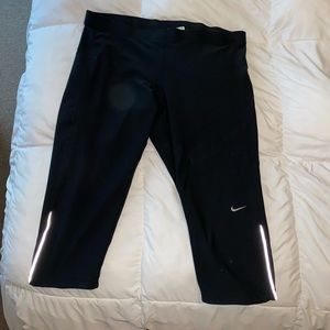 Nike workout capris